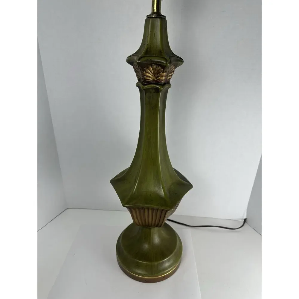 Lovely Mid Century Royal Haeger Table Lamp Orig. Finial & Gold Label Green VTG